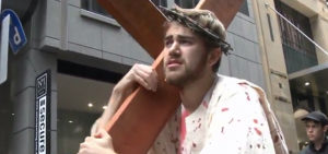 Good Friday 2016 re-enactment comes alive in the heart of Sydney’s CBD